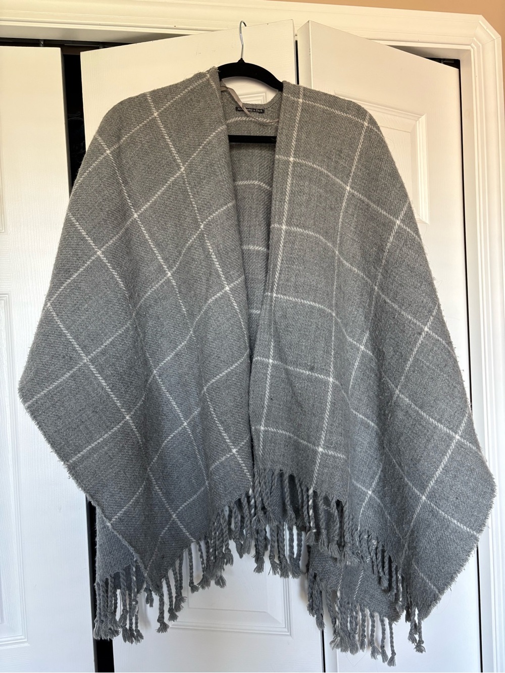 Abercrombie & Fitch Gray Windowpane Fringe Poncho